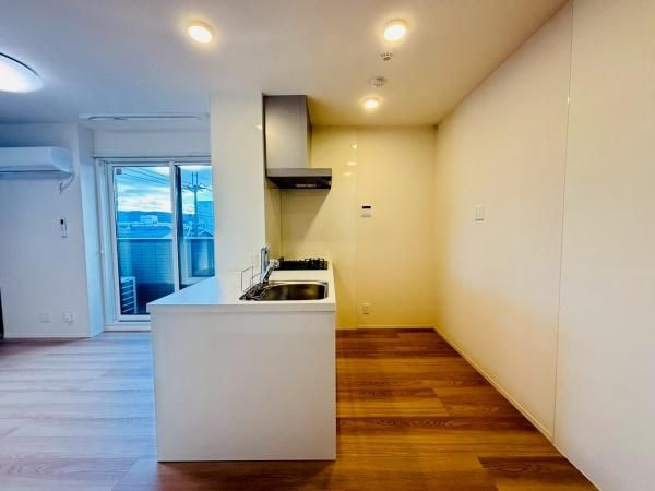 �y�L�b�`���z�@