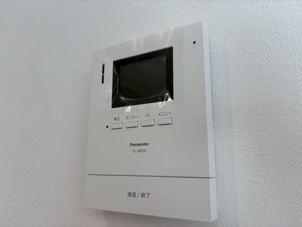 �y�Z�L�����e�B�z�@