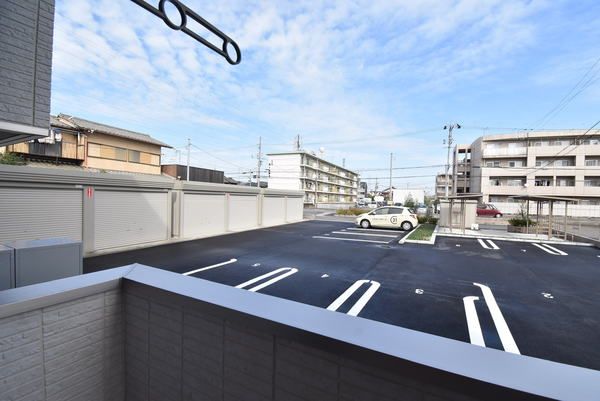 �y���]�z�@