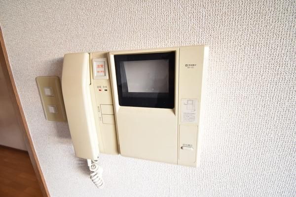 �y���̑��ݔ��z�@