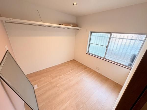 �y���]�z�@