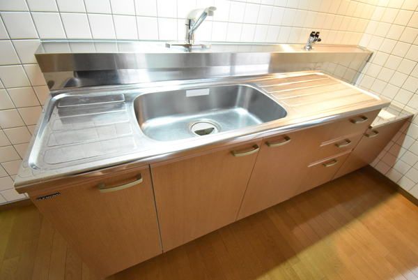 �y�L�b�`���z�@