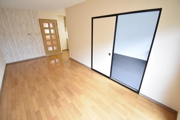 �y�����E���r���O�z�@���������ʎ���