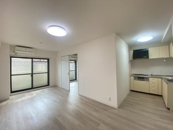 �y�����E���r���O�z�@