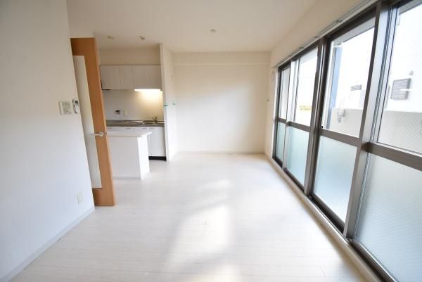 �y�����E���r���O�z�@���d�l�ʐ^