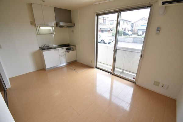 �y�����E���r���O�z�@���������ʎ���