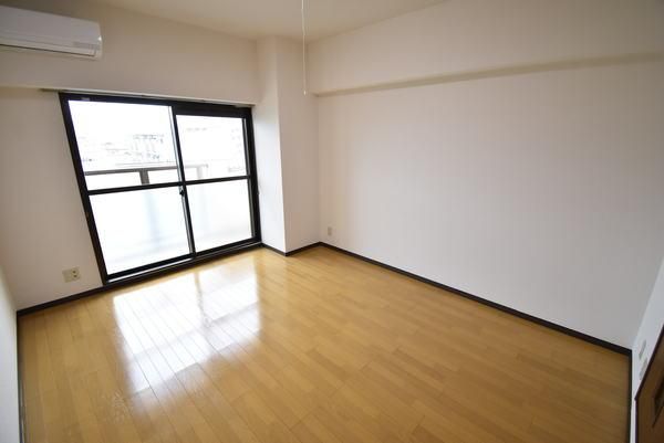 �y�����E���r���O�z�@���d�l�ʐ^