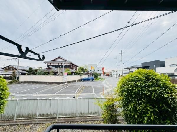 �y���]�z�@