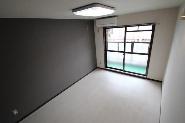 �y�����E���r���O�z�@���d�l�ʐ^