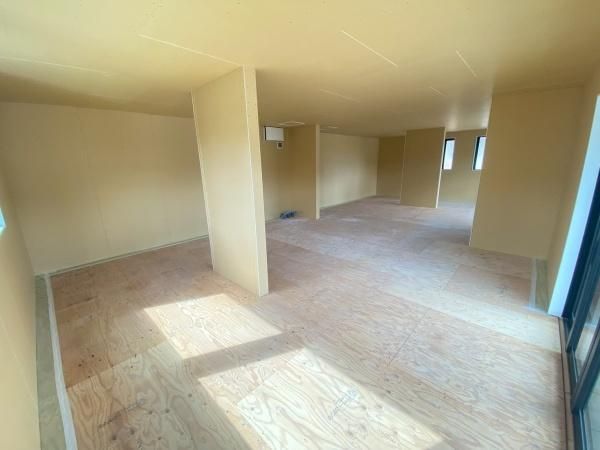 �y�����E���r���O�z�@