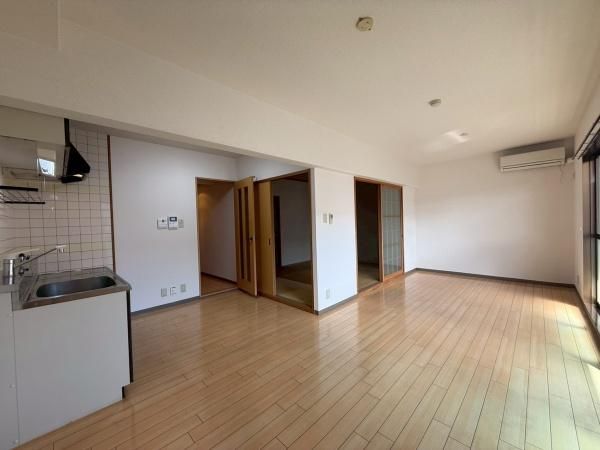 �y�����E���r���O�z�@���������ʎ���