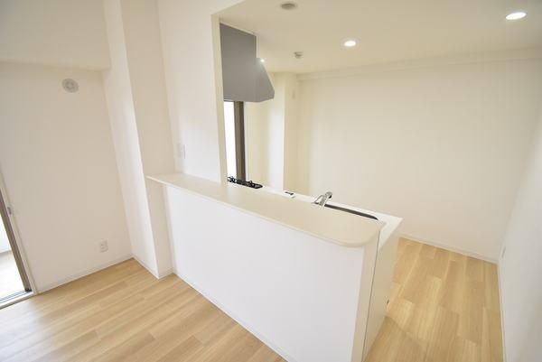 �y�L�b�`���z�@