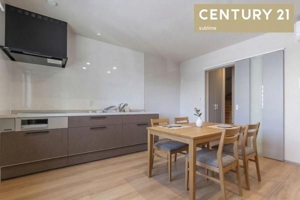 �y�����E���r���O�z�@