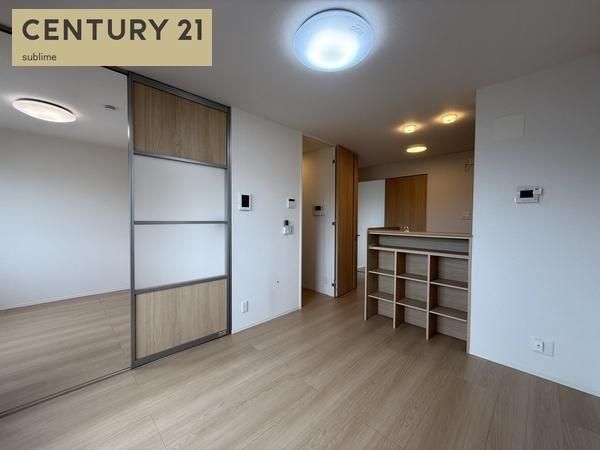 �y�����E���r���O�z�@�����{�H��Ўʐ^��