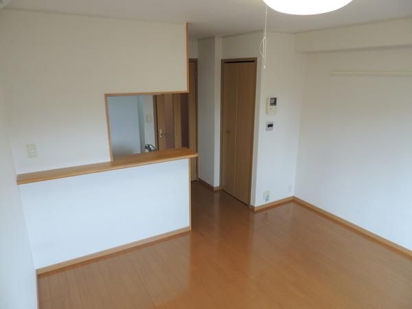 �y�����E���r���O�z�@�������ʎ�