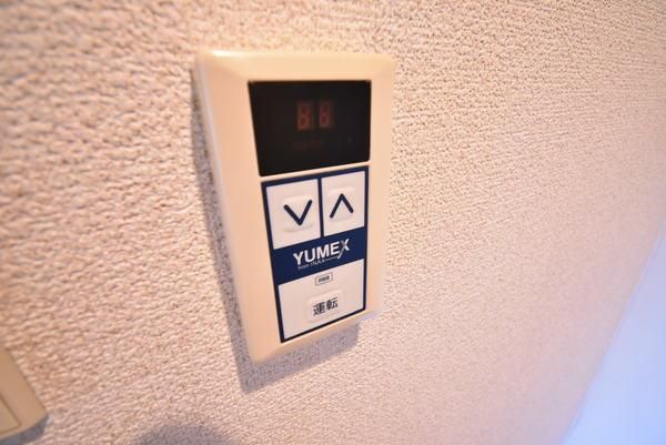 �y���̑��ݔ��z�@���d�l�ʐ^
